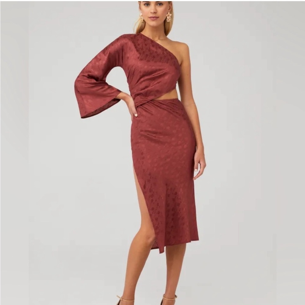 Jen's Pirate Booty One-Shoulder Midi Dress in Burgundy